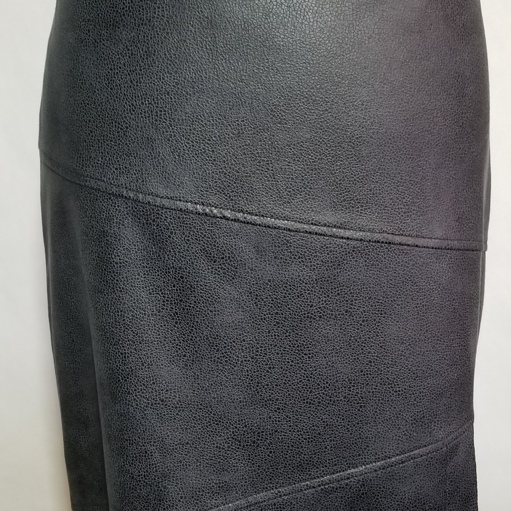 Jolibel Black Faux Leather Skirt Size 8 - Picture 2 of 3
